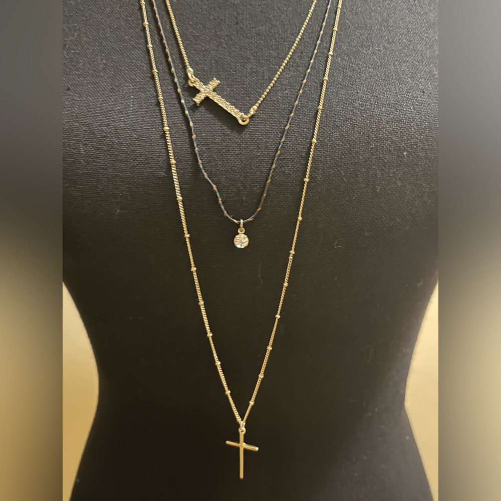 Express Necklace - 3 Row Multi Chain Pendant Necklace - Gold & Black - Picture 2 of 8